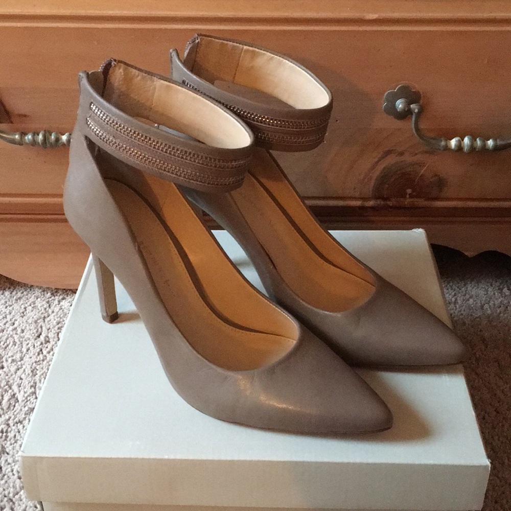 Banana Republic Taupe Zipper Heels